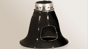 A 10x eye loupe that debuted in 1934 was the first gem instrument developed by GIA.