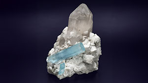 This 9.885 kg specimen of aquamarine on albite with a quartz cathedral center, measuring 31 × 23 × 28 cm, is from Pakistan’s Shigar Valley. Courtesy of 澳洲幸运五168开奖官方开奖查询网 Museum, collection no. 43068. Photo by Robert Weldon.